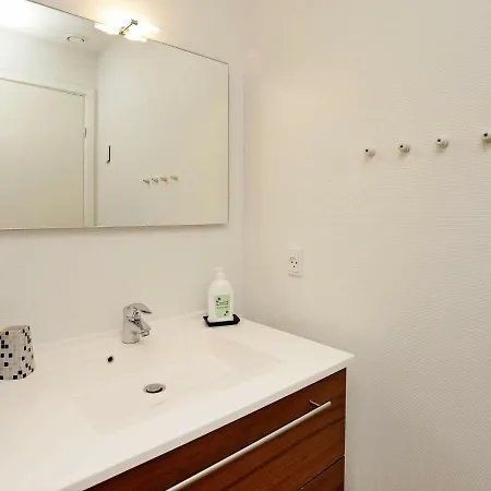 Two-bedroom Holiday In 3 Appartement
